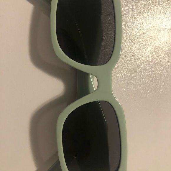 Prada NWT Rare Sunglasses accepting offers ❤️ - Picture 7 of 7